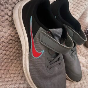 Nike Kids Gray and Black Sneakers with Red Swoosh